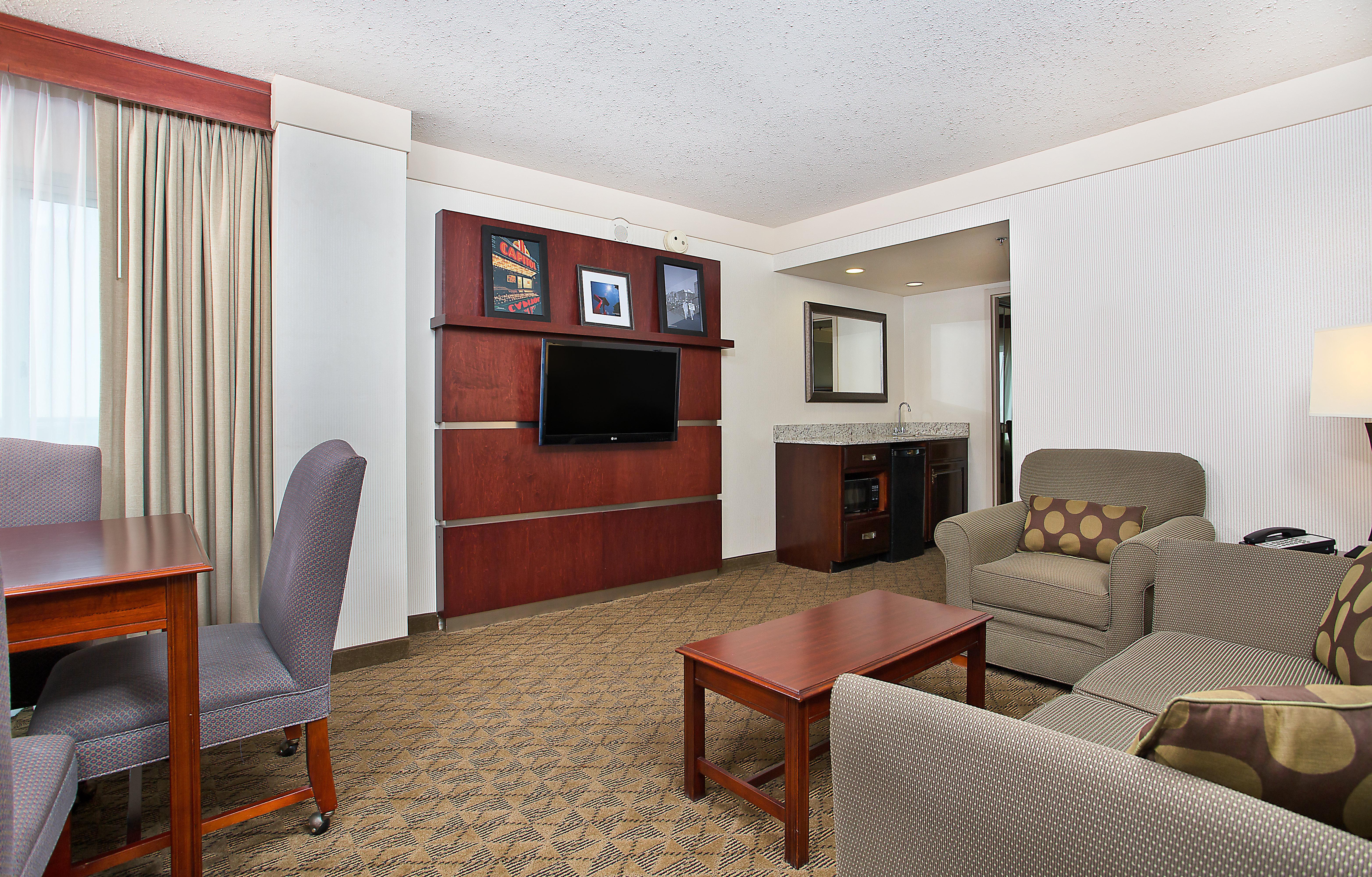 Holiday Inn University Plaza-Bowling Green By Ihg Exterior foto