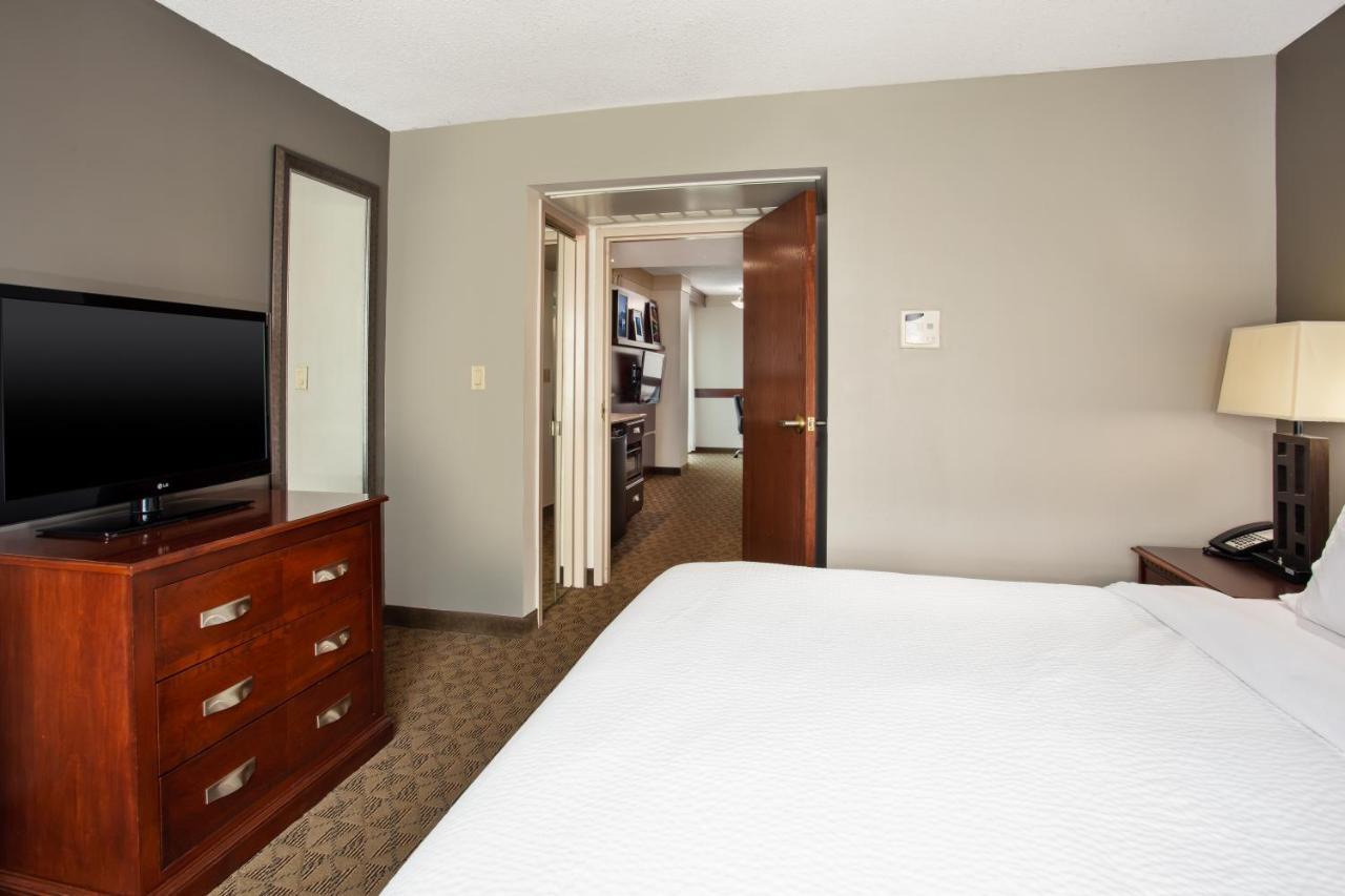 Holiday Inn University Plaza-Bowling Green By Ihg Exterior foto
